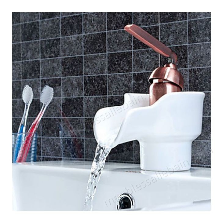 Prix Compétitif Robinet de lavabo mitigeur avec bec en céramique, un robinet de style contemporain (poignée unique) - -0