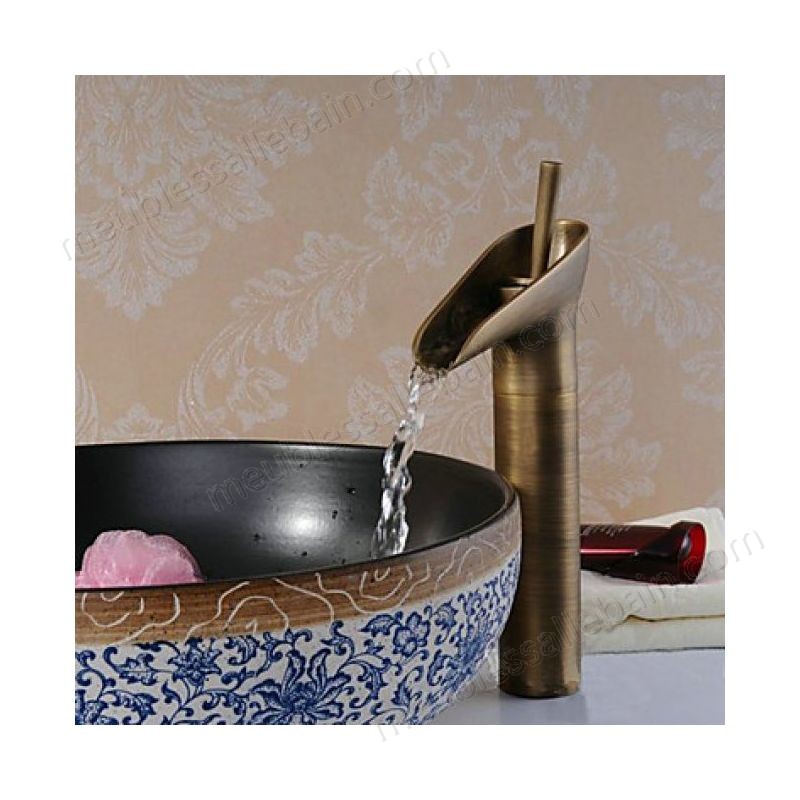 Prix Compétitif Robinet salle de bain avec mitigeur, un style antique et finition en cuivre - -4
