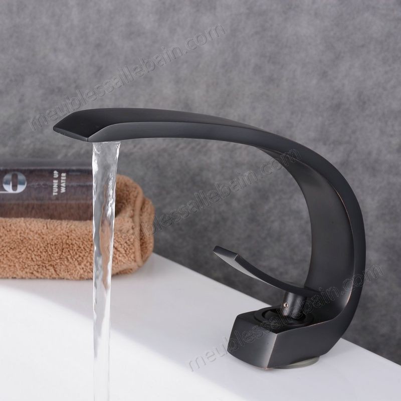 Prix Compétitif Mitigeur de lavabo salle de bains finition Noir robinet d'évier style contemporain - -2