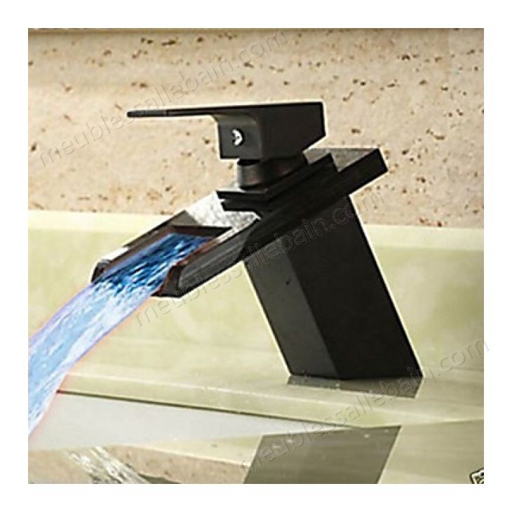 Prix Compétitif Robinet de lavabo noir avec changement de couleur LED, un robinet muni d'une poignée - -0