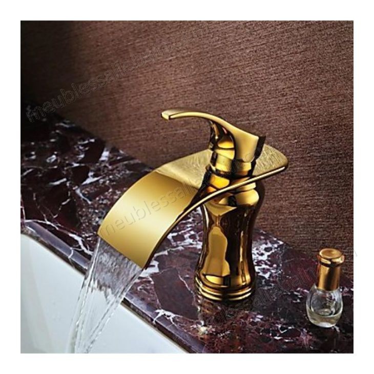 Prix Compétitif Robinet d'évier luxueux couleur dorée muni d'une poignée , finition en laiton (Ti-PVD) - -0